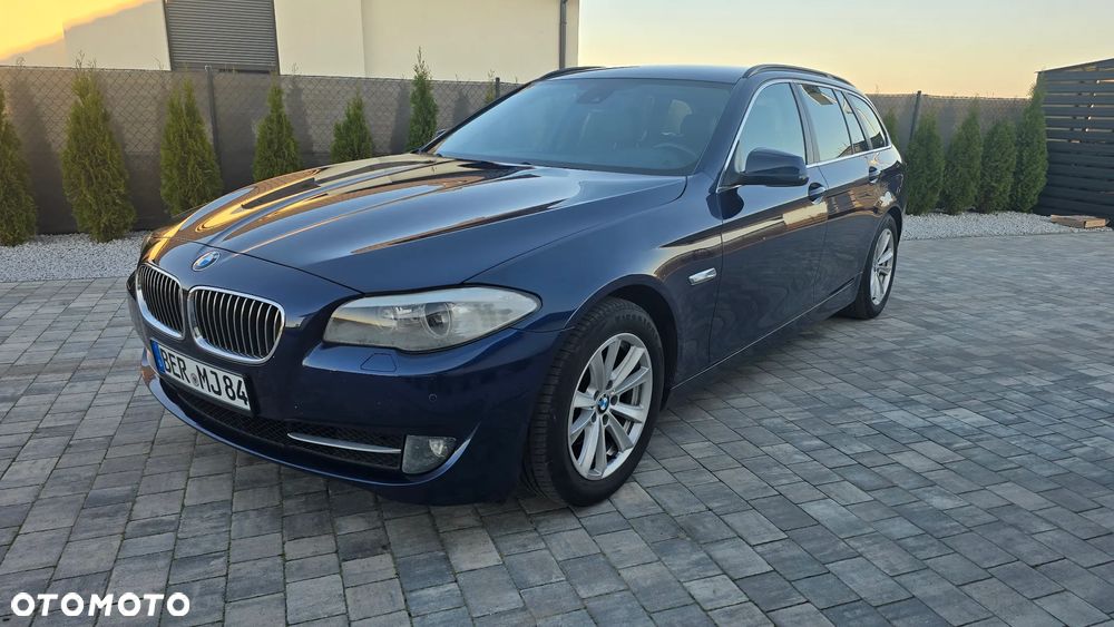 BMW Seria 5 ver-520d-blue-performance - 17