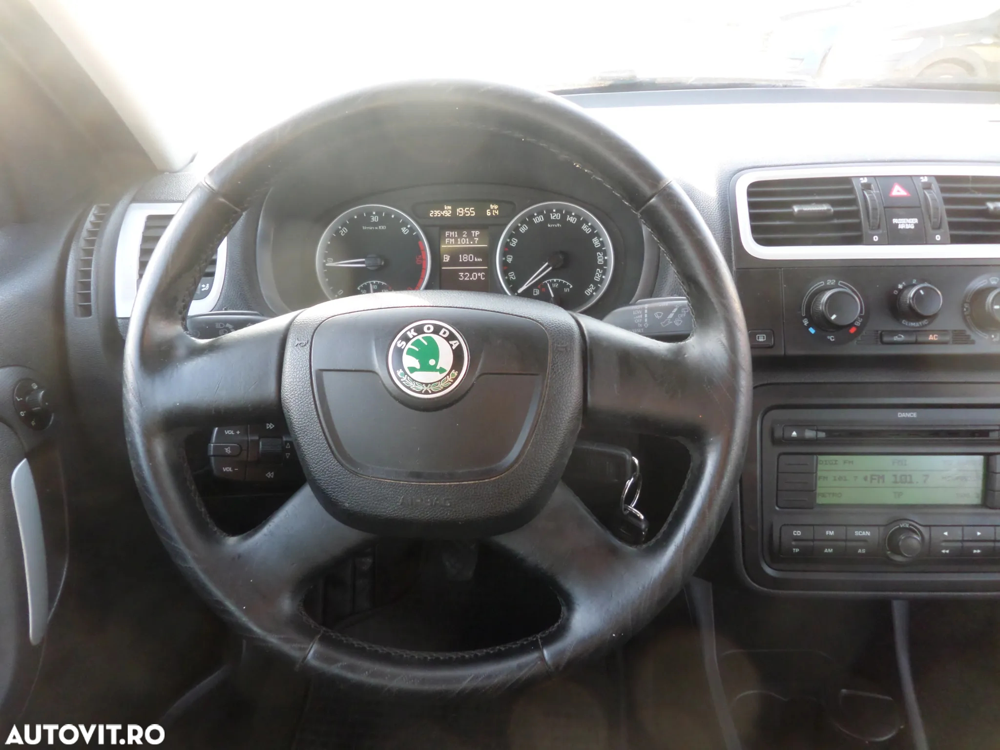 Skoda Roomster 1.9 TDI Comfort PLUS EDITION - 28