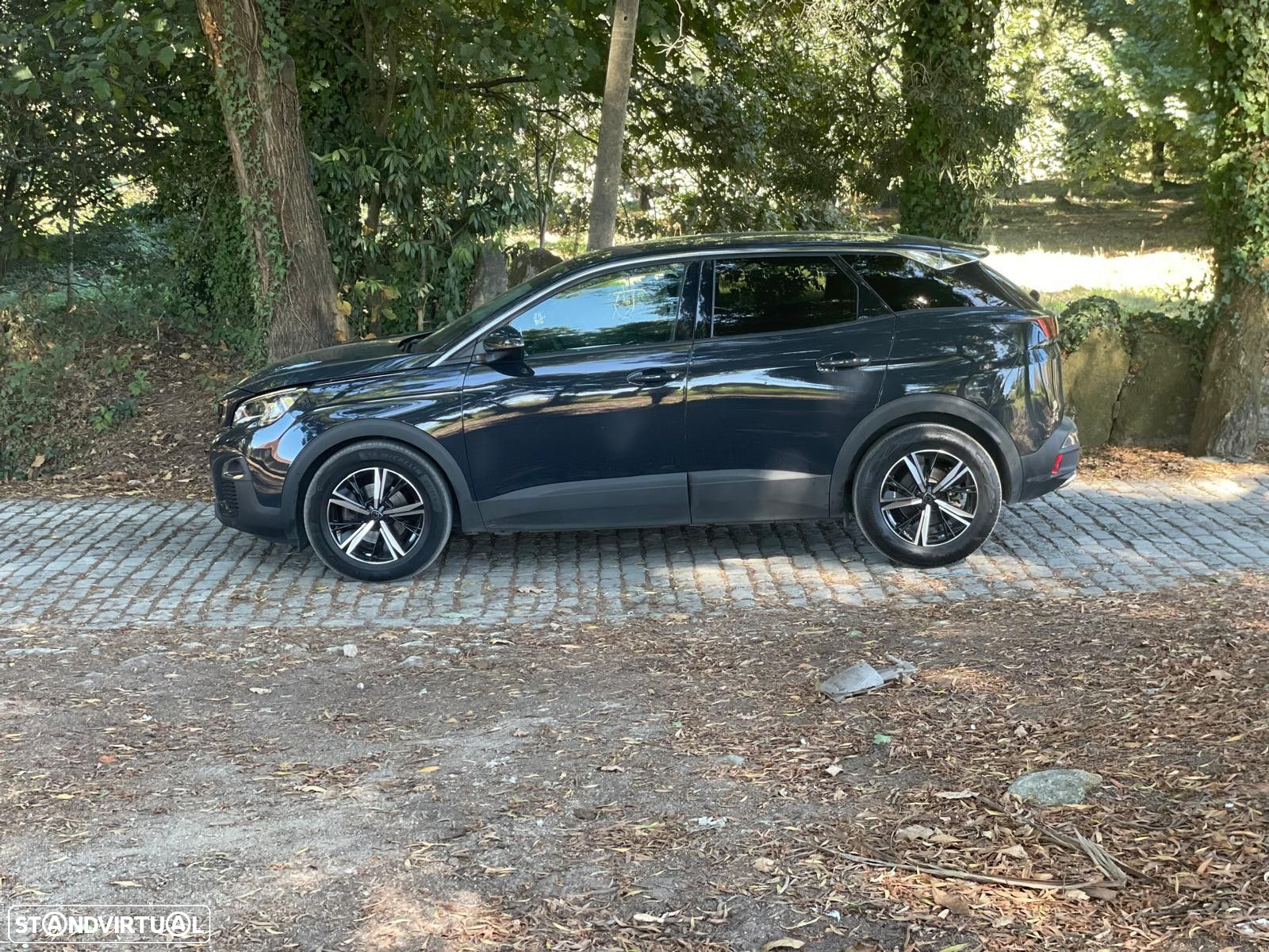 Peugeot 3008 1.2 PureTech Allure EAT8 - 8