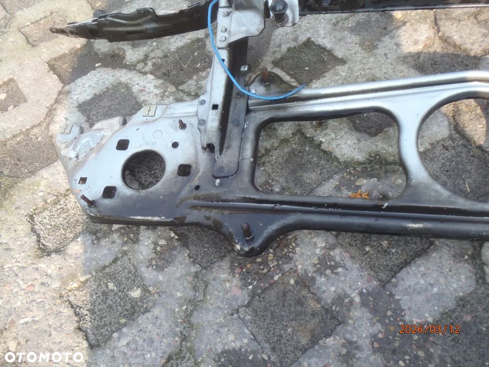 wzmocnienie pas przedni górna belka maski  bmw e39 bez rdzy - 5