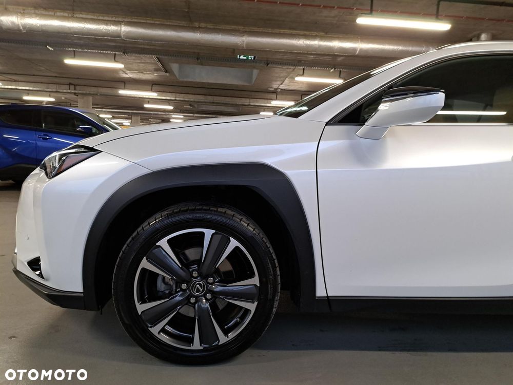Lexus UX 250h GPF Business 2WD - 33