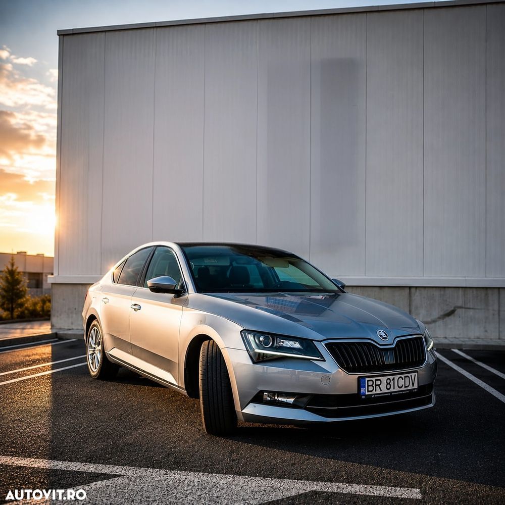 Skoda Superb 2.0 TDI DSG Ambition - 4