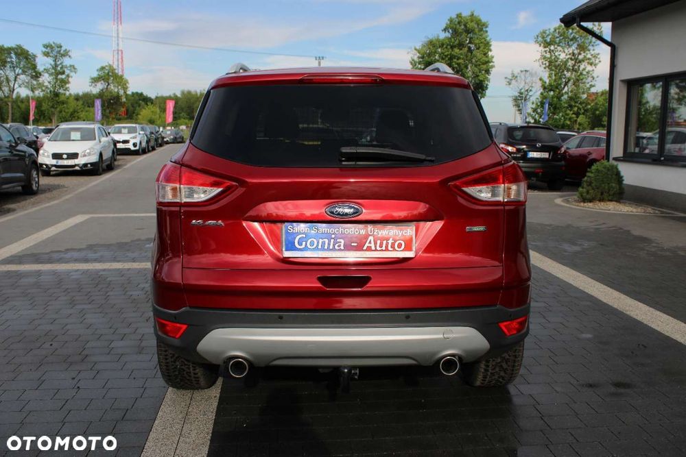 Ford Kuga 1.5 EcoBoost 2x4 Titanium - 5