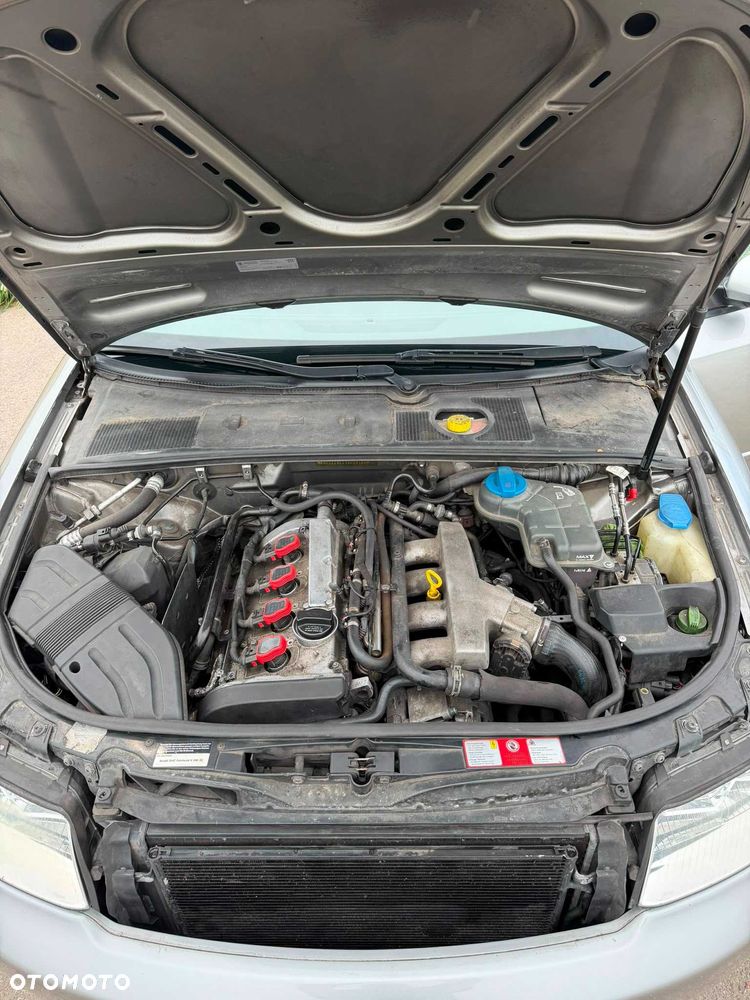 Audi A4 Limousine - 8