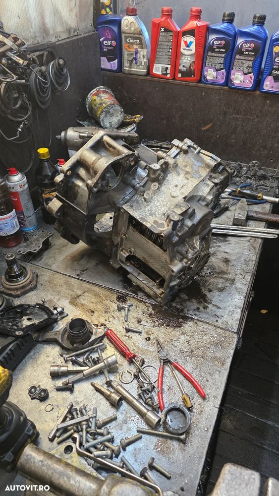 Volkswagen Golf 1.9 TDI DSG DPF Comfortline - 10