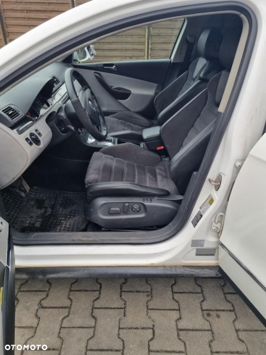Volkswagen Passat - 9