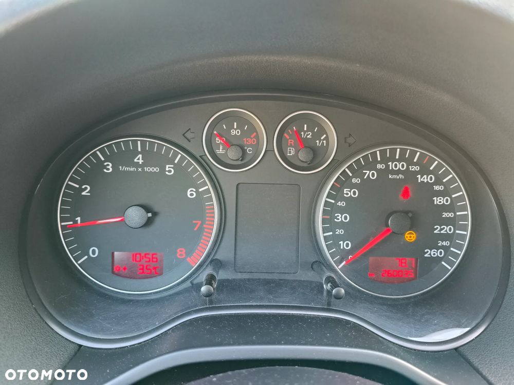 Audi A3 3-drzwiowe 1.6 FSI Ambiente - 6