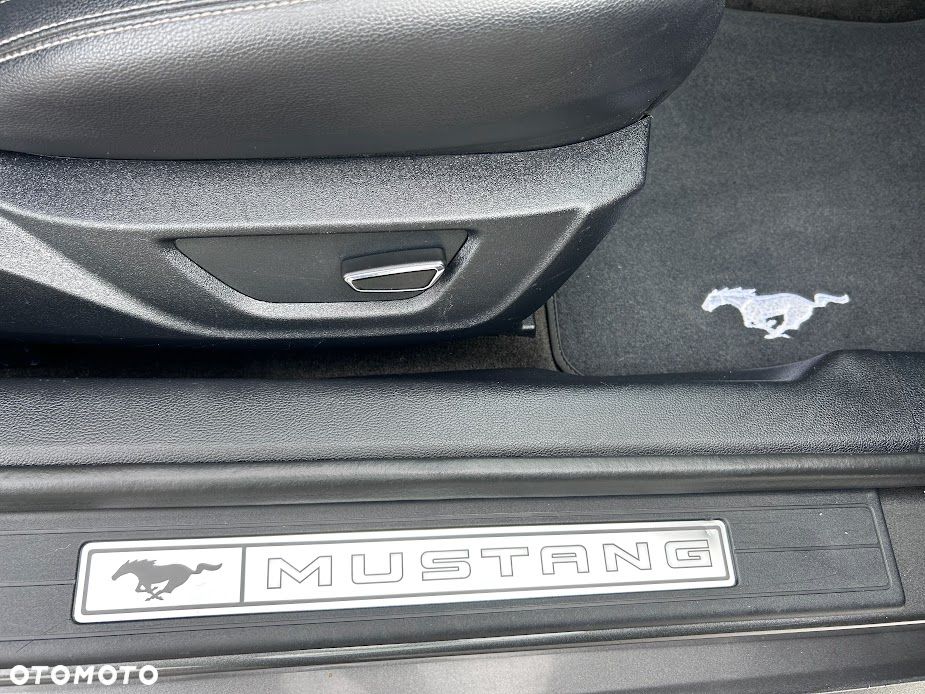 Ford Mustang 5.0 V8 GT - 16