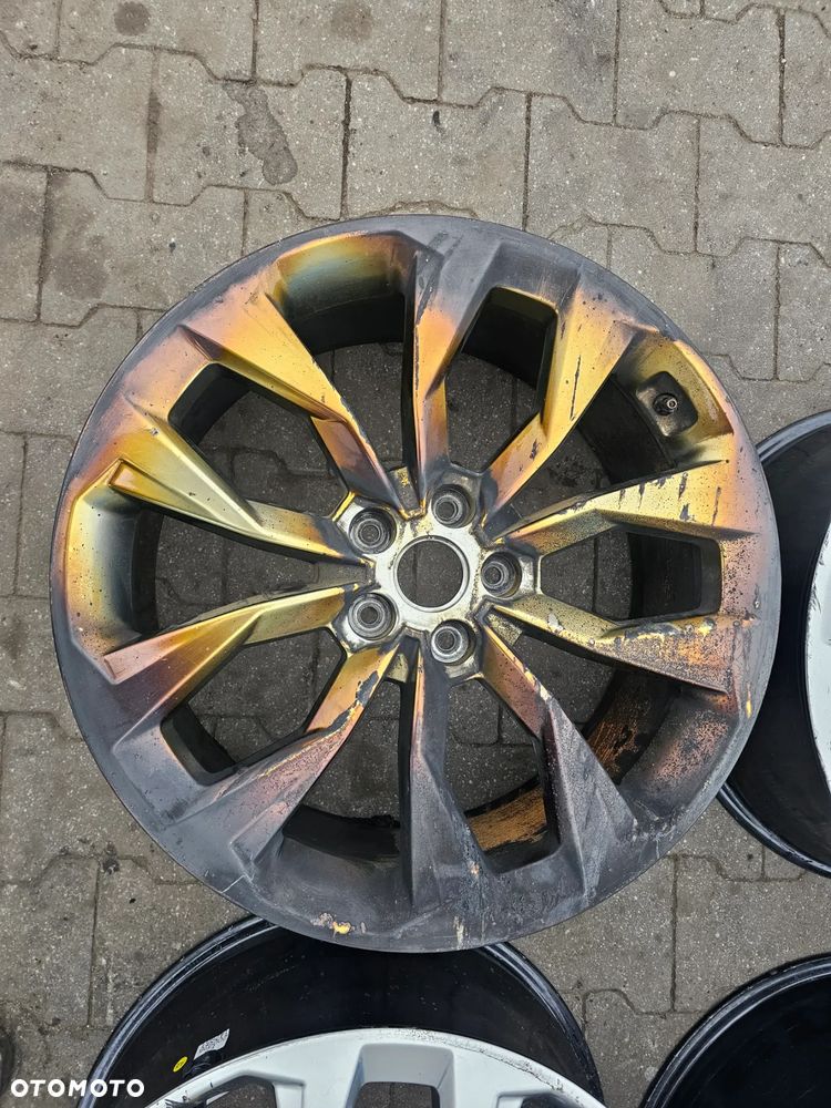 FELGI KIA SORENTO IV 20'' 8,5X20 52910-R5470 - 4