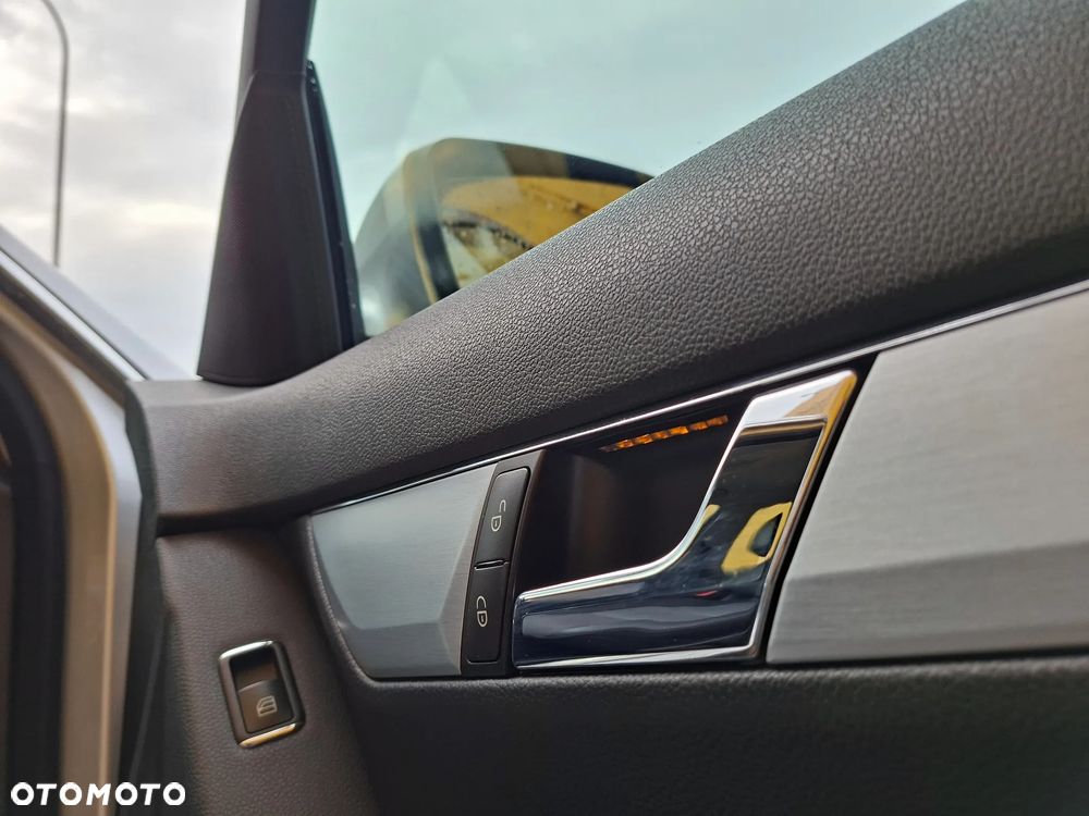 Mercedes-Benz Klasa C 180 Kompressor Avantgarde - 30