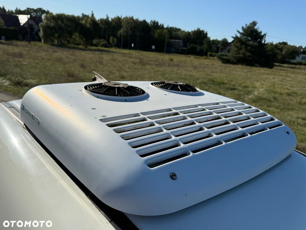 Volkswagen Caddy - 9