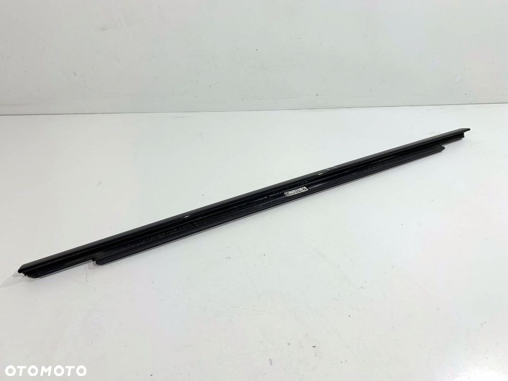 LISTWA ZGARNIAJĄCA TYŁ PRAWY  BMW 2 Gran Coupe (F44) 2019 - 2022 220 i 131 kW [178 KM] benzyna - 2