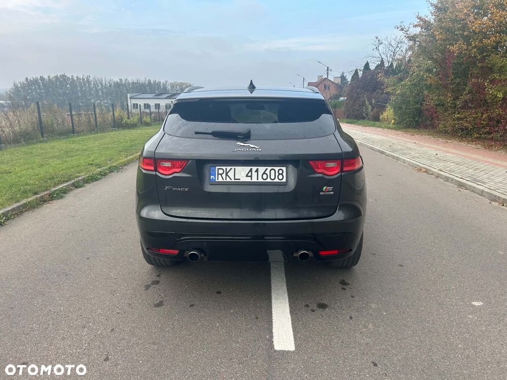 Jaguar F-Pace 2018 photo 4