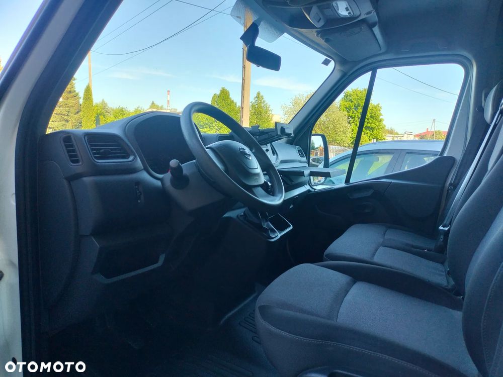 Nissan NV400 - 28