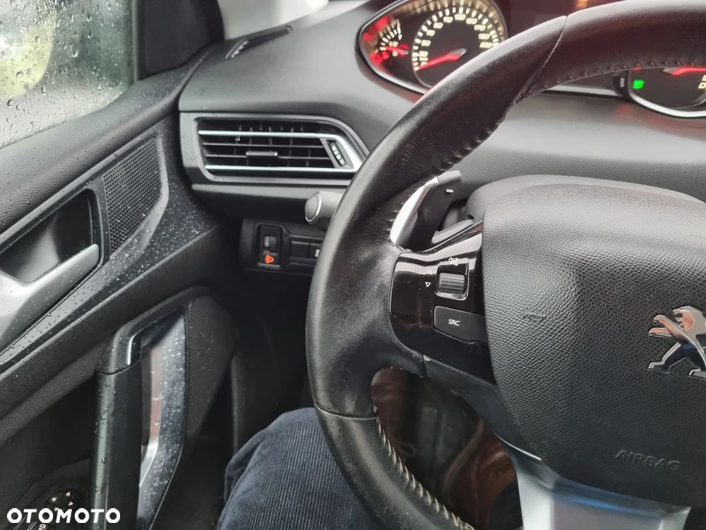 Peugeot 308 BlueHDi FAP 130 EAT6 Stop & Start Allure - 12