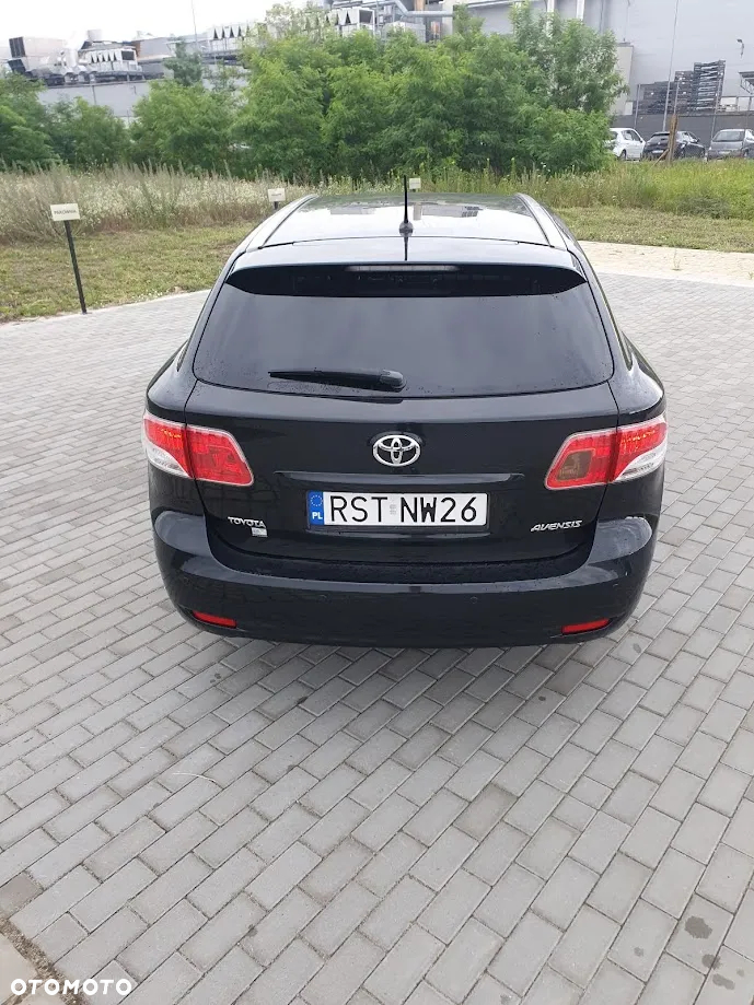 Toyota Avensis 2.2 D-4D 2010 - 5