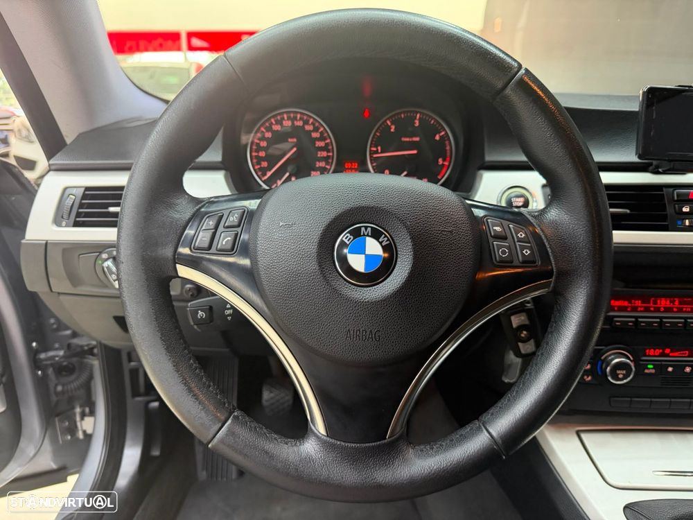 BMW 320 d Coupe - 20