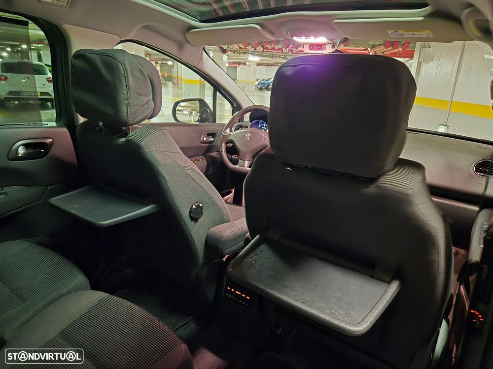 Peugeot 5008 1.6 E-HDi Allure 2-Tronic - 36