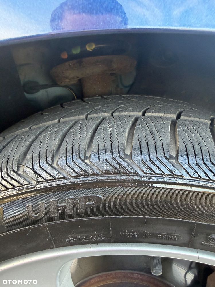 Volkswagen Passat 1.6 TDI DPF BlueMot Highline - 19