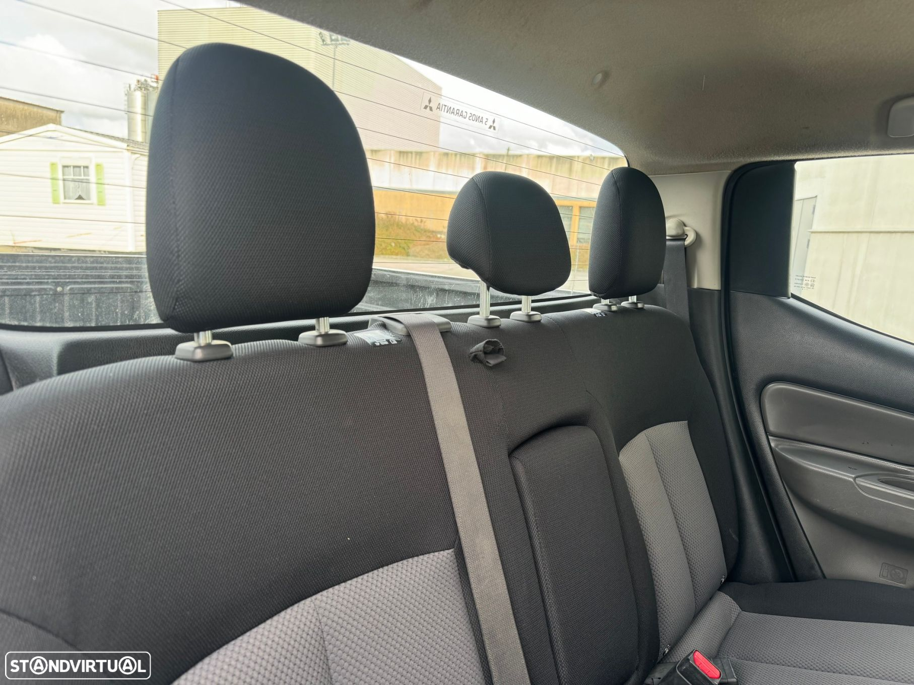 Mitsubishi L200 2.4 DI-D CD Campera 4WD - 9