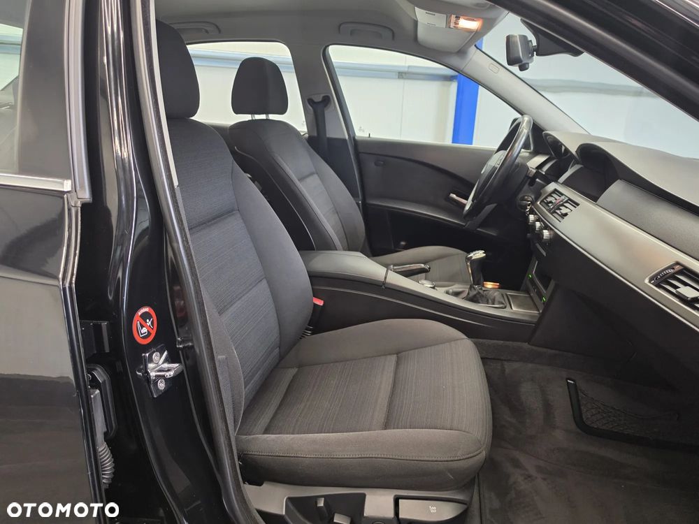 BMW Seria 5 520d Special Edition - 28