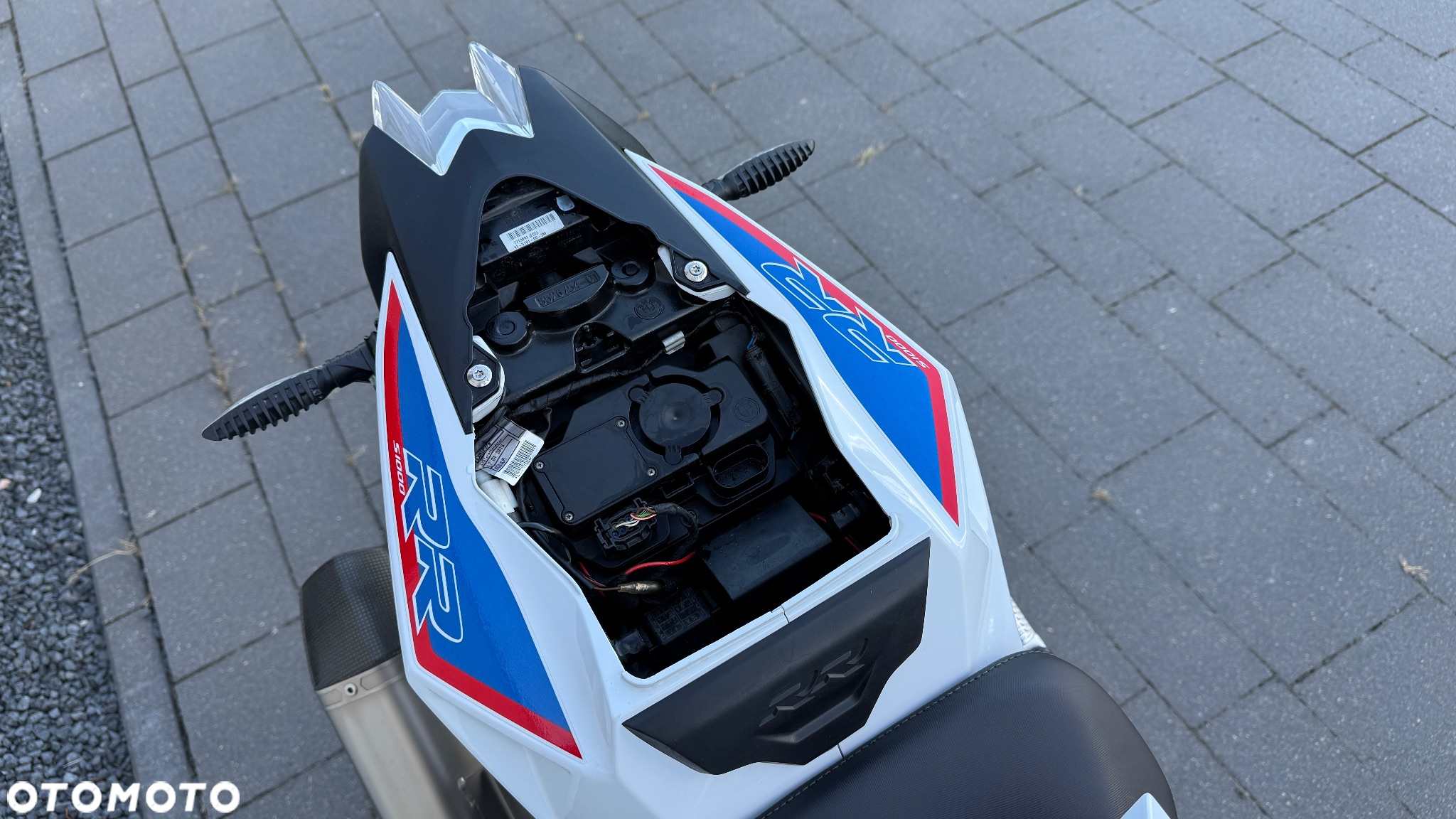 BMW S - 33