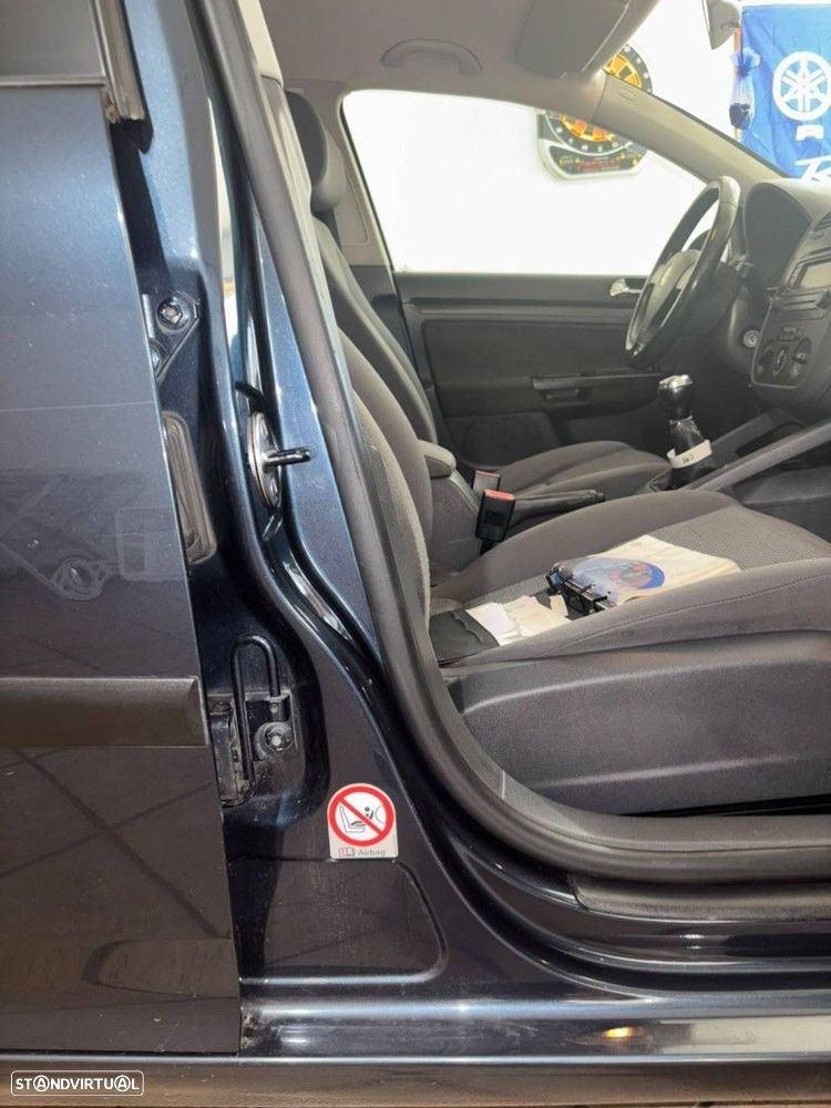 VW Golf 1.9 TDi 6V 4M Confortline - 6