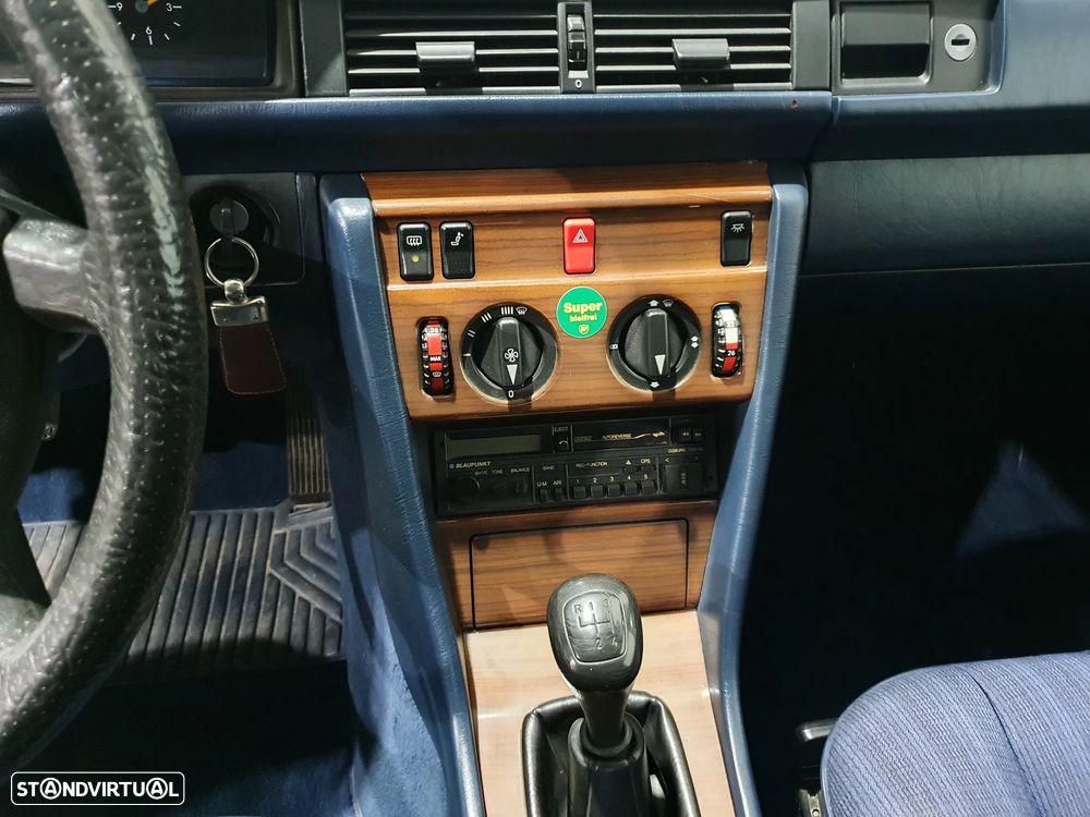 Mercedes-Benz E 230 - 8
