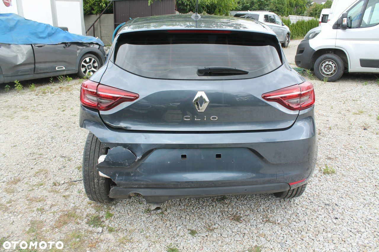 Renault Clio - 6