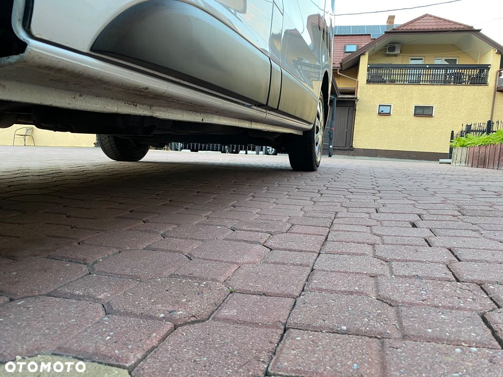 Renault TRAFIC L1 H1  120 koni 2.0 dci - 35