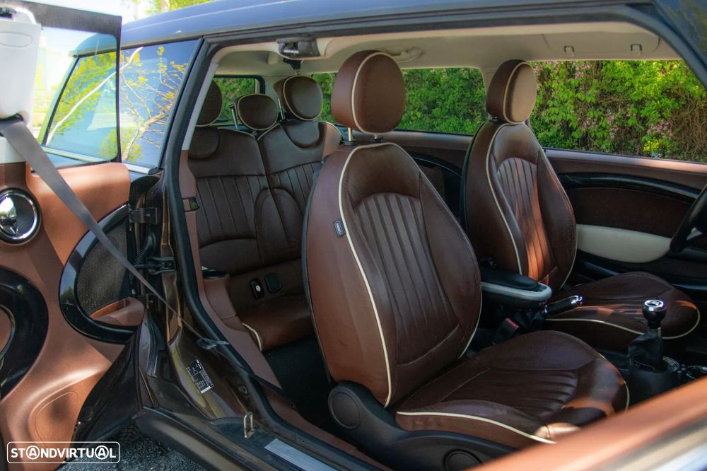 MINI Clubman Cooper D - 8