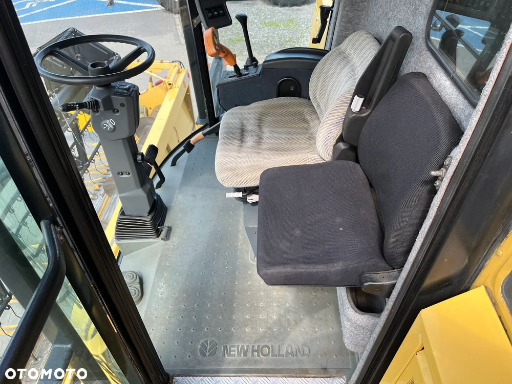 New Holland TX 66 - 25