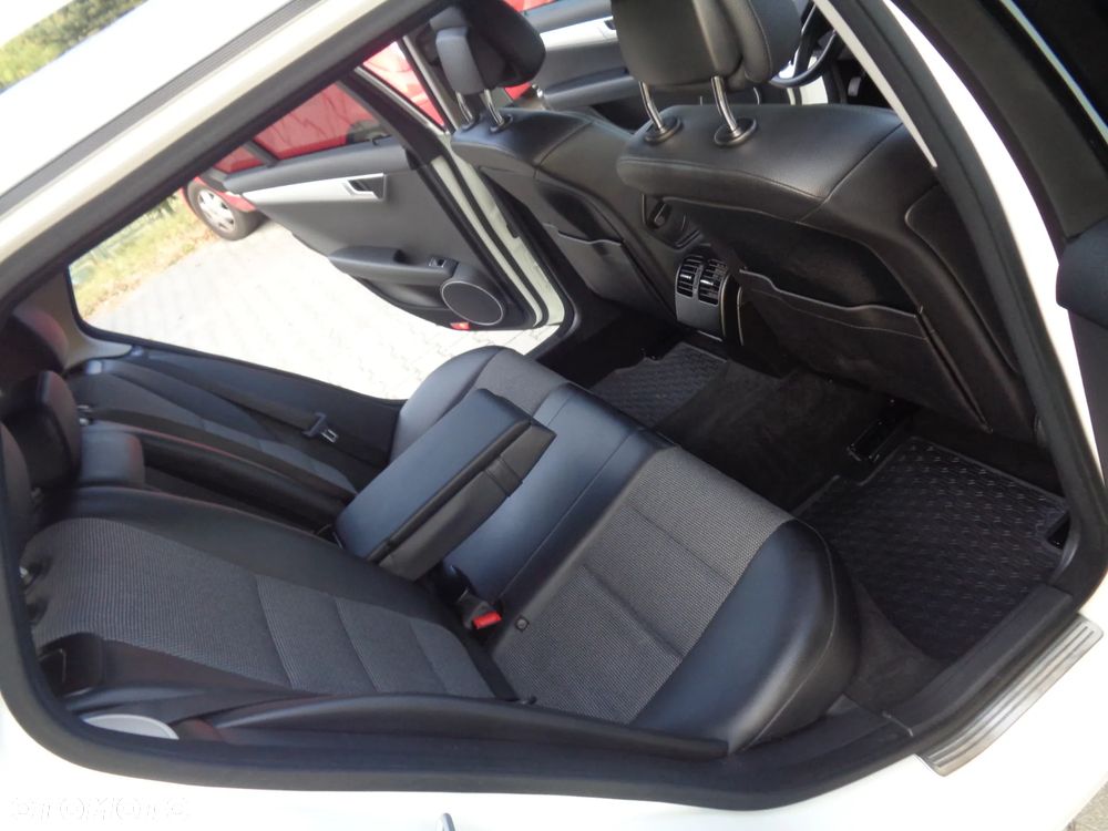 Mercedes-Benz Klasa C 180 BlueEFFICIENCY Avantgarde - 6