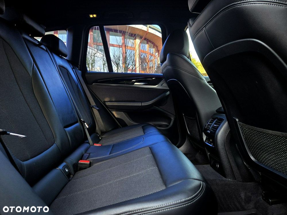 BMW X3 xDrive20d xLine - 11