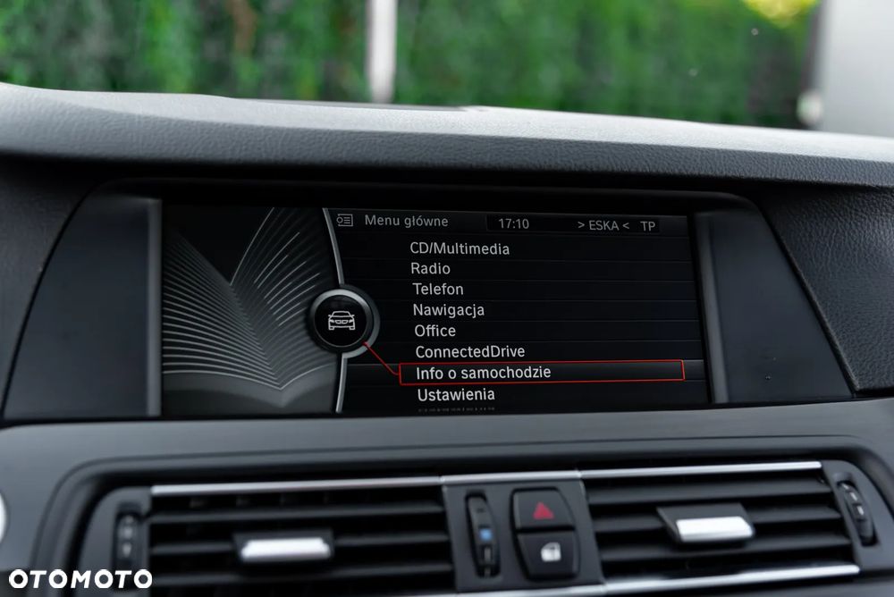 BMW Seria 5 530d xDrive Sport-Aut - 34