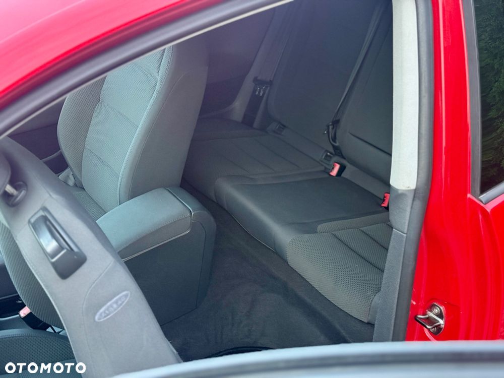 Volkswagen Golf - 11
