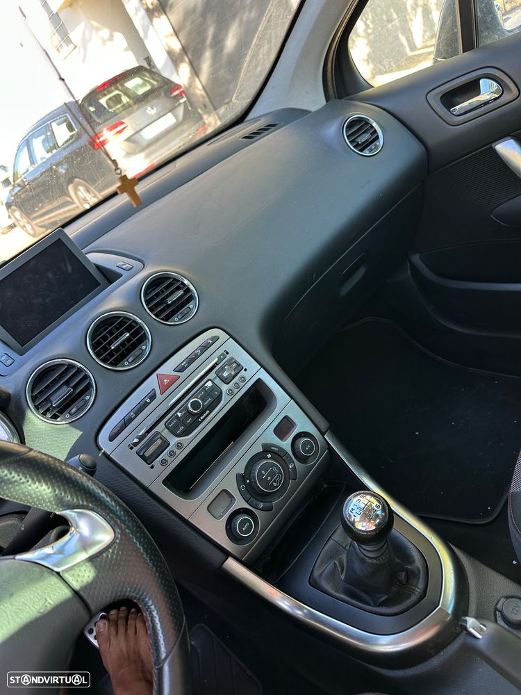 Peugeot 308 SW 1.6 e-HDi Sportium CVM6 - 10