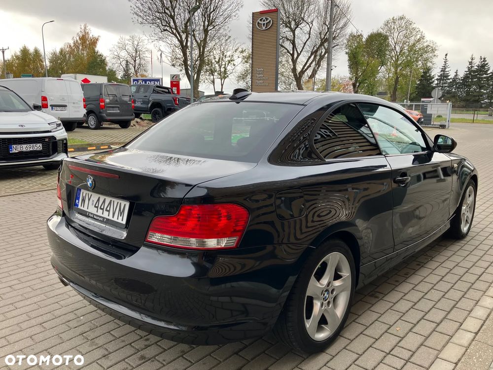 BMW Seria 1 120d Edition Sport - 11