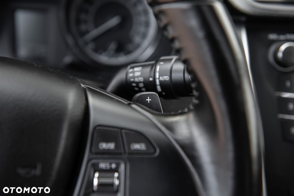 Suzuki Kizashi 2.4 4x4 CVT Sport - 21