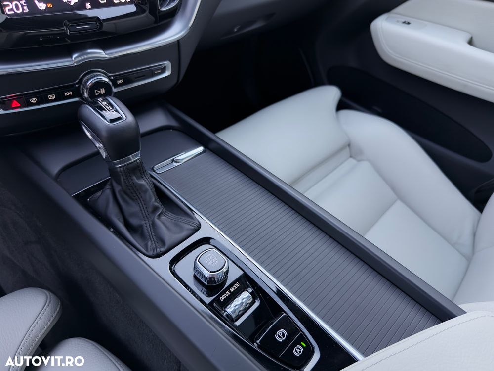 Volvo XC 60 D4 Geartronic Momentum Pro - 36