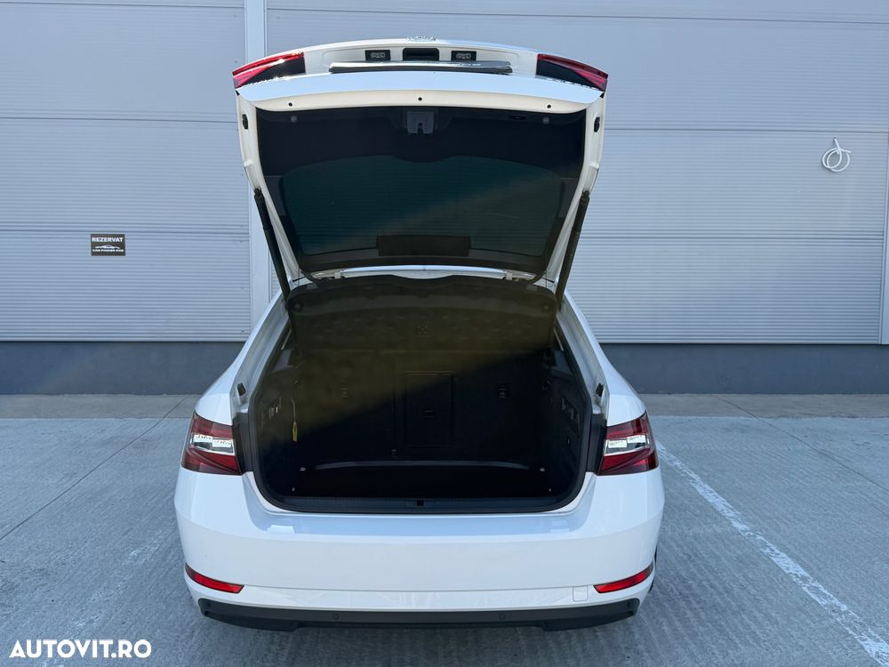 Skoda Superb 2.0 TDI DSG Style - 24