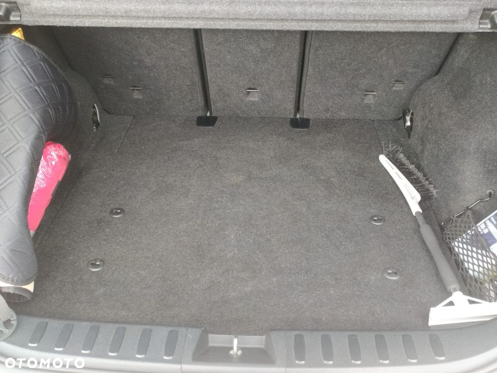 BMW X1 sDrive18d xLine - 15