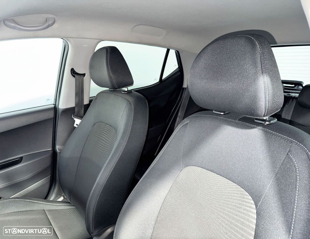 Hyundai i10 1.0 Urban GPL+Bluet. +Ctrl+Far.Nev.+Led.+Sen.Estac. - 4