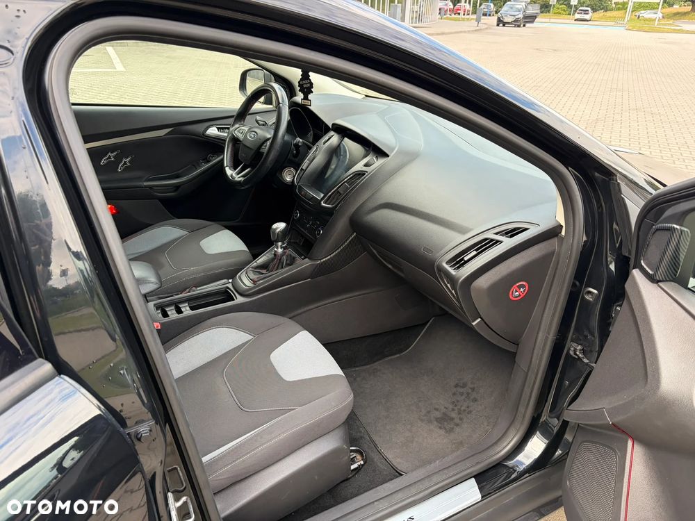 Ford Focus 1.5 TDCi Trend - 6