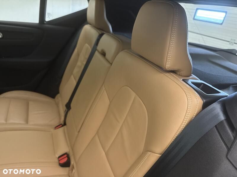Volvo XC 40 - 20