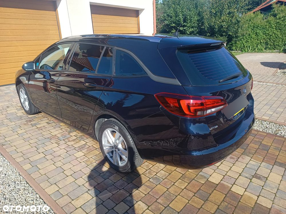Opel Astra V 1.6 CDTI Dynamic S&S - 2
