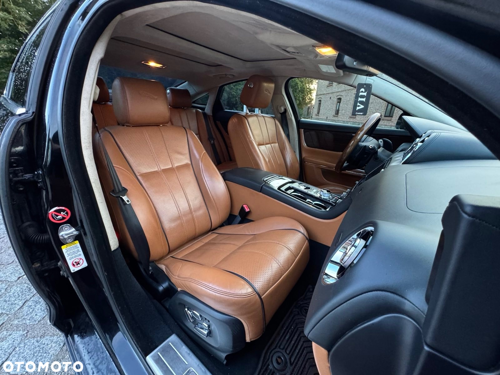 Jaguar XJ 3.0 T AWD LWB Portfolio - 25