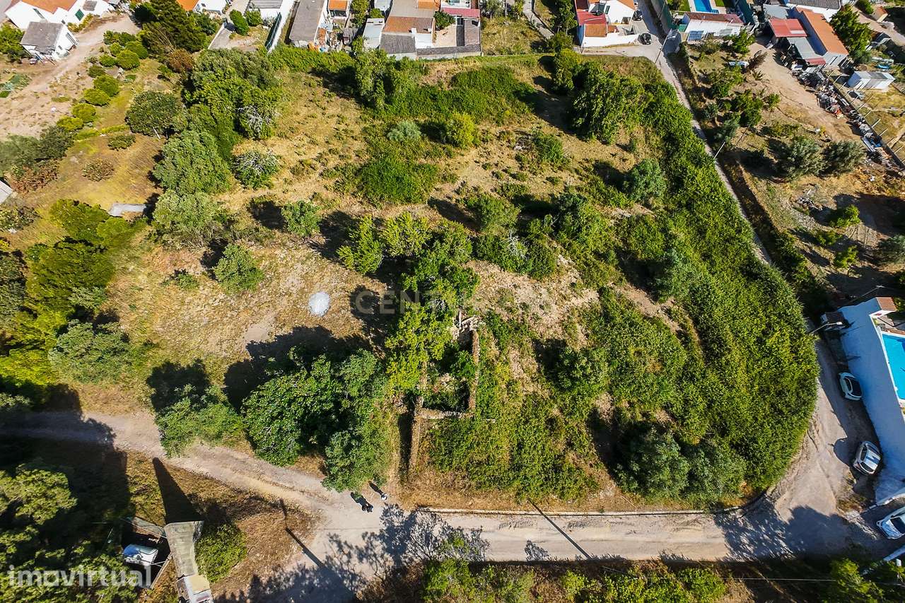 Terreno de 5.800 m² para 6 Moradias com Vista Panorâmica - Grande imagem: 3/16