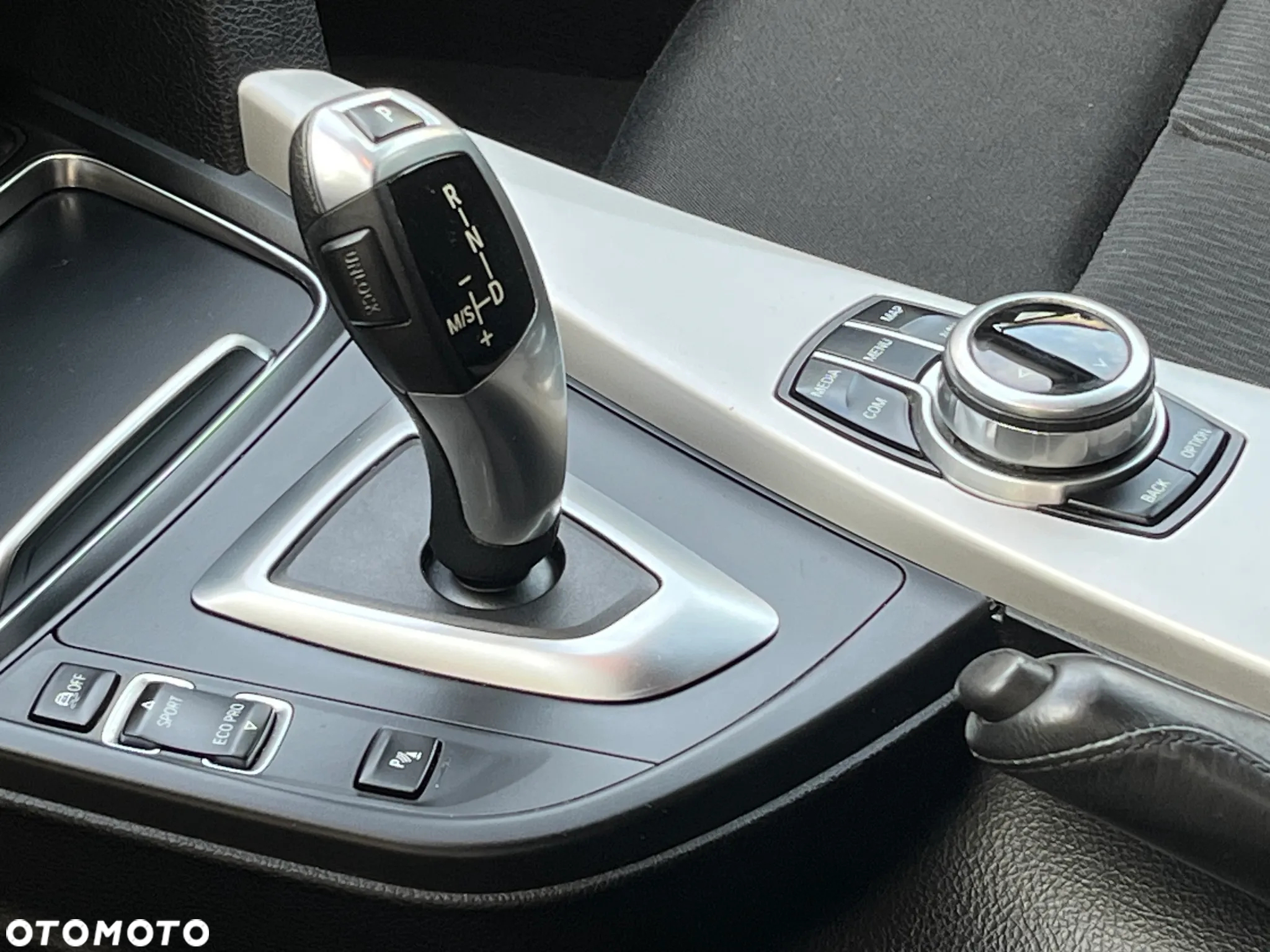 BMW Seria 3 318d Advantage - 14