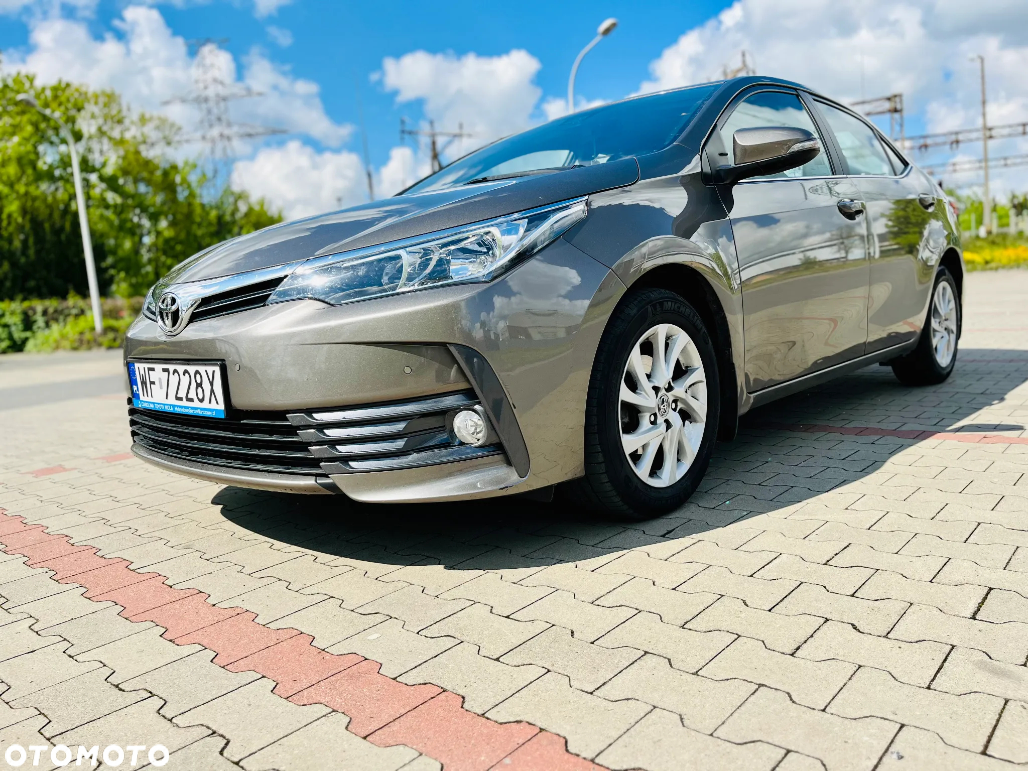 Toyota Corolla - 16